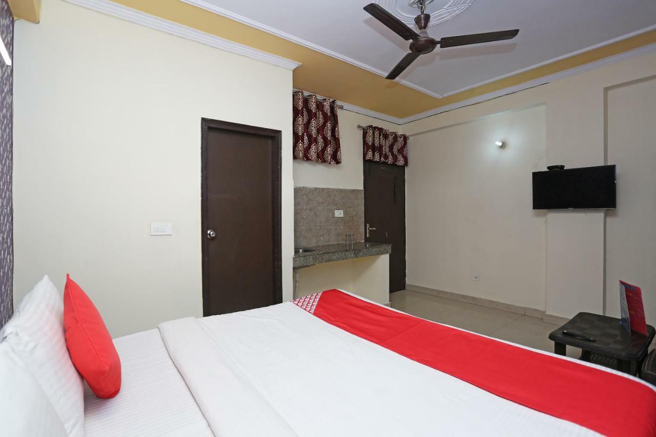OYO 89442 Hotel Airport Plaza By Palace Nueva Delhi Exterior foto